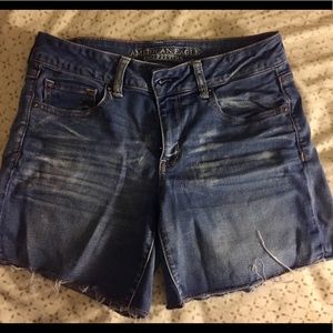 AE midi shorts size 10
